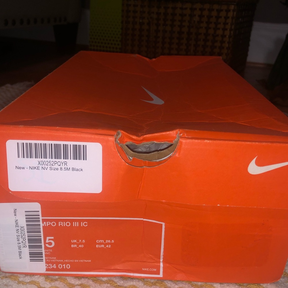 8.5 (Men’s) Nike Tiempo Rio III IC Indoor Soccer Shoes